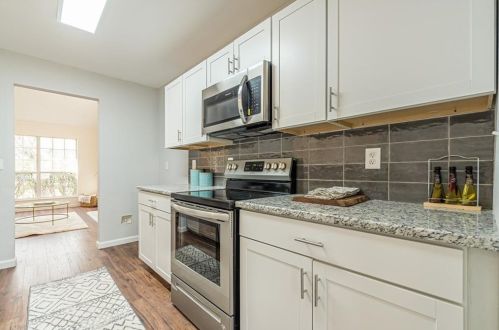 2286 Charleston Pointe, Atlanta GA  30316-3025 exterior