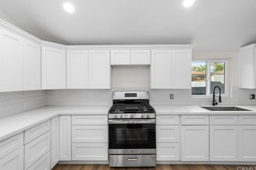 1218 Maple St, Santa Ana CA  92707-1304 exterior