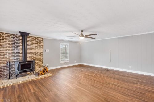 293 Center Point Rd, Temple, GA 30179-4610