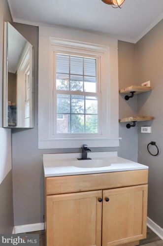 212 Howard Ave, Lancaster PA  17602-4208 exterior