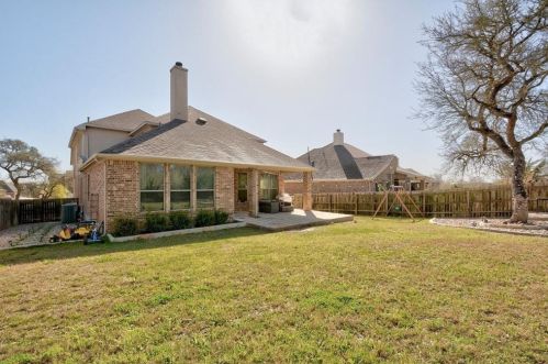 829 Catalina Ln, Austin TX  78737-4715 exterior