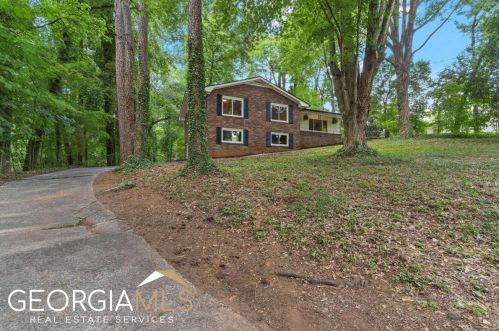 2322 Heather Ct, Marietta, GA 30066-6415