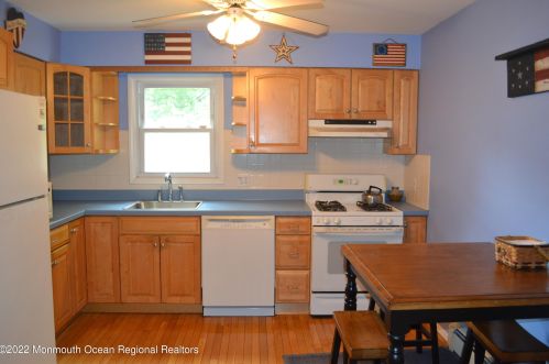 15 Geraldine Ct, Parsippany, NJ 07834-1525