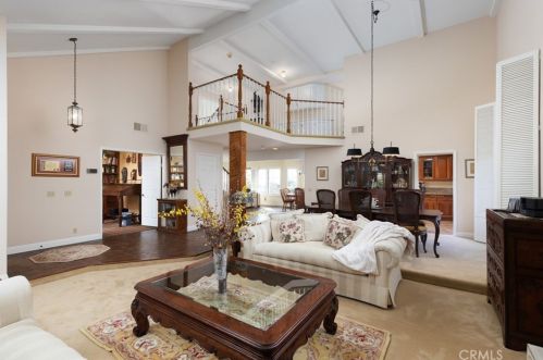 7061 Country Club Ln, Anaheim CA  92807-4413 exterior