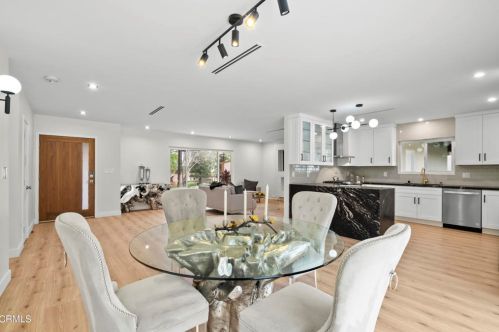 3579 Pontiac St, Glendale CA  91214-1822 exterior