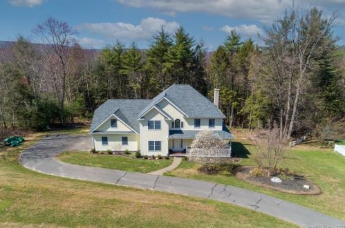 19 Hillyer Way, Granby, CT 06035-2930