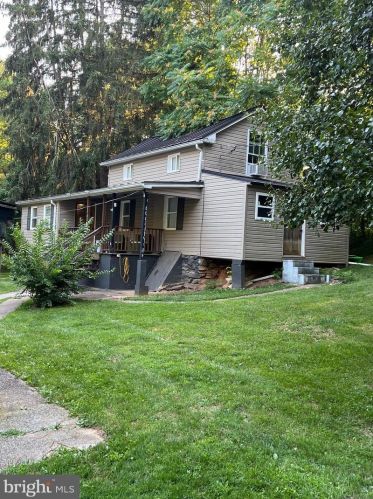 15504 Dellinger Rd, Williamsport, MD 21795-2035