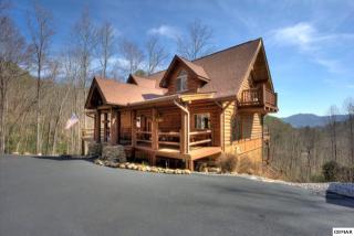 2704 Hatcher Mountain Rd, Pigeon Forge, TN 37862-8638