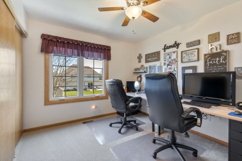 723 Warwick Dr, Carol Stream IL  60188-4332 exterior