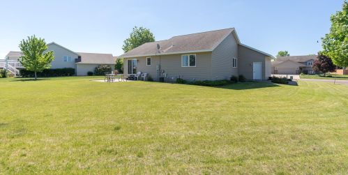 112 Sawgrass Ct, Mankato, MN 56001-6352