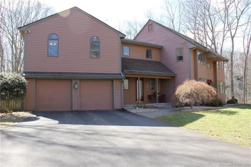 19 Karen Cir, Hebron, CT 06248-1242