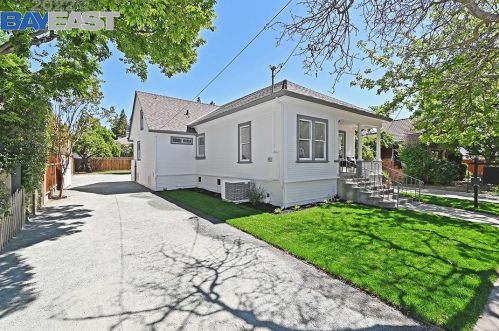 257 Angela St, Pleasanton, CA 94566-7005