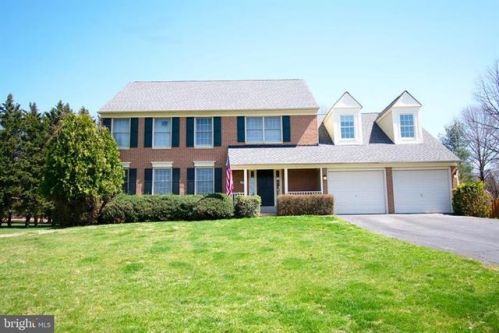 13855 Andorra Dr, Woodbridge, VA 22193-2352