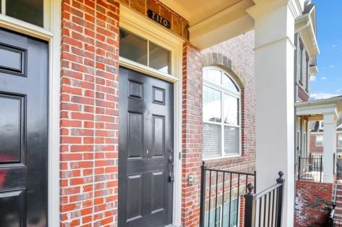 7170 Glisten Ave, Atlanta, GA 30328-2555