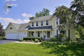 2316 Blackberry Dr, Geneva, IL 60134-1075