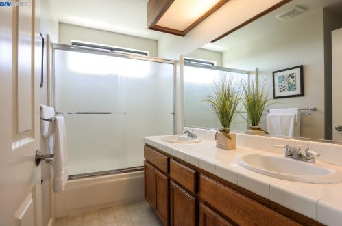 5900 Charter Oaks Dr, Hayward CA  94552-1678 exterior