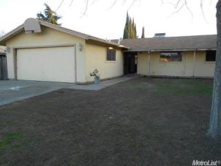 2740 Magnolia St, Ceres, CA 95307-3419