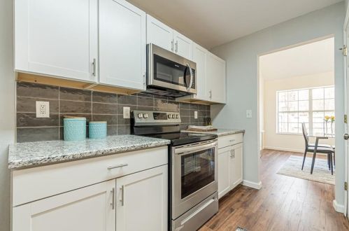 2286 Charleston Pointe, Atlanta GA  30316-3025 exterior