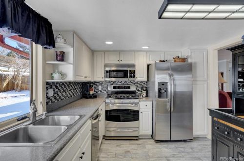 7035 Euclid Dr, Englewood CO 80111-4669 exterior