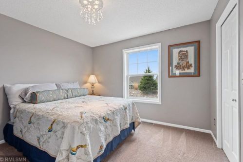 15321 Dundee Ct, Saint Paul MN  55124-5886 exterior