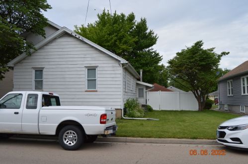 1027 Catherine St, Ottawa, IL 61350-4401