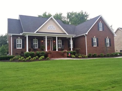 114 Parkway Pl, Tullahoma, TN 37388-5341