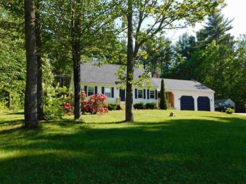 44 Elm St, Wakefield, NH 03872-3708