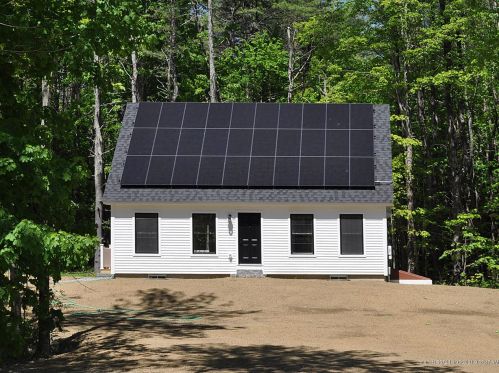 20 Stewart St, Newcastle, ME 04553-3477