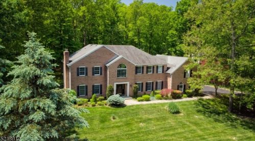 29 Rose Ln, Sparta, NJ 07871-3164