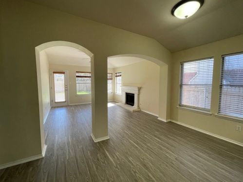 8430 Alvin High Ln, Austin TX  78729-3770 exterior
