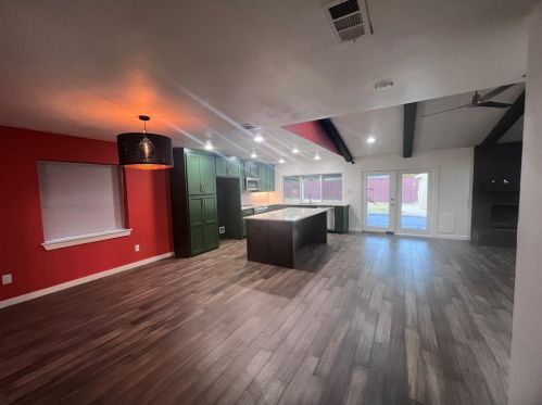 3129 Pinewood Dr, Garland TX  75044-5872 exterior