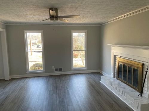 3170 Pine Cove Ct, Lilburn, GA 30047-1967