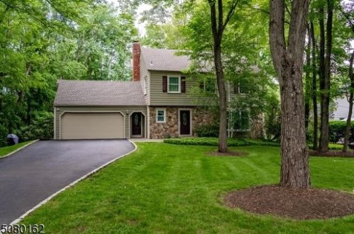 143 Hanover Ave, Dover, NJ 07869-4739
