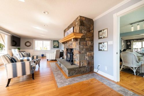 65 Bokum Rd, Chester CT  06412-1339 exterior