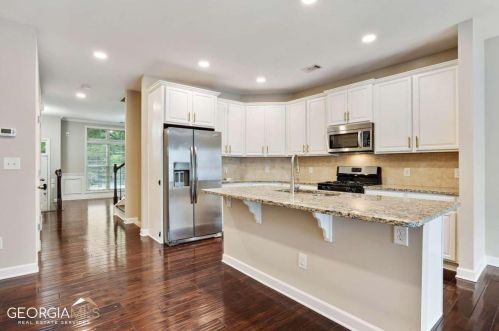 1221 Lavista Rd, Atlanta GA  30324-3739 exterior