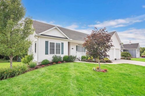 6 Lake Dr, Somers CT  06071-2167 exterior
