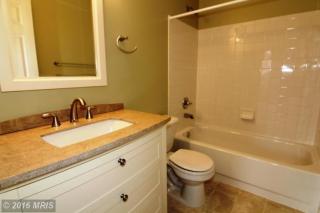 9257 Kristy Dr, Manassas VA  20111-2489 exterior