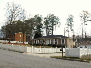 694 Rebecca St, Lilburn, GA 30047-2744