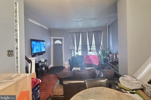 1826 24th St, Philadelphia, PA 19145-1818