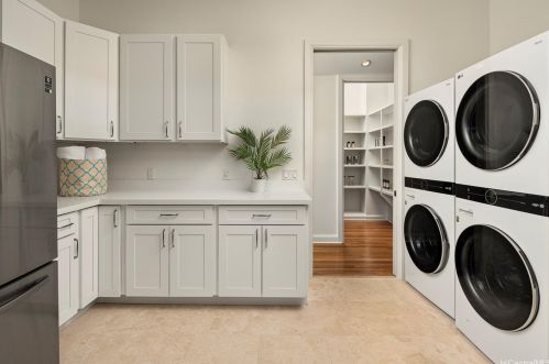 1037 Koloa St, Honolulu HI  96816-5101 exterior