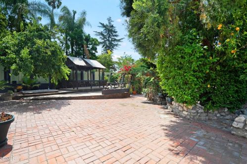 2362 Chapman Rd, Glendale CA  91214-3013 exterior