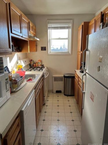 45 Maple St, Norwalk CT  06850-3618 exterior