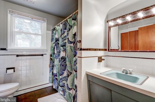 1651 Sunset Ave, Lancaster PA  17601-4355 exterior