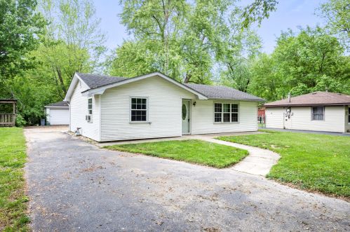 1816 Roberts St, Lorenzo, IL 60481-1729