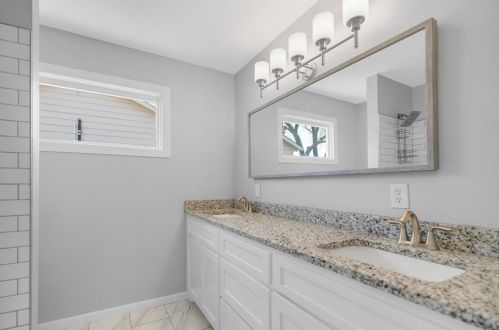 4917 Stephanie Dr, Fort Worth TX  76117-2364 exterior