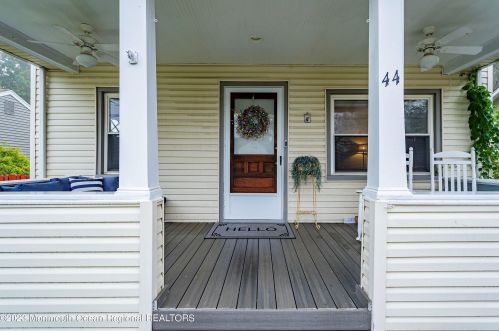 44 Highland Ave, Leonardo, NJ 07737-1414