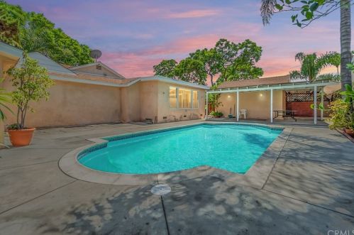10355 Dolan Ave, Downey, CA 90241-2614