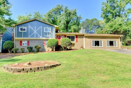 6054 Dogwood Cir, Buford, GA 30518-1204
