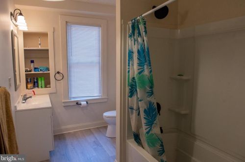 329 Beaver St, Lancaster PA  17603-5337 exterior