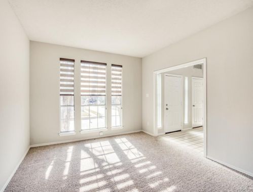 1420 Mapleview Dr, Carrollton, TX 75007-2736